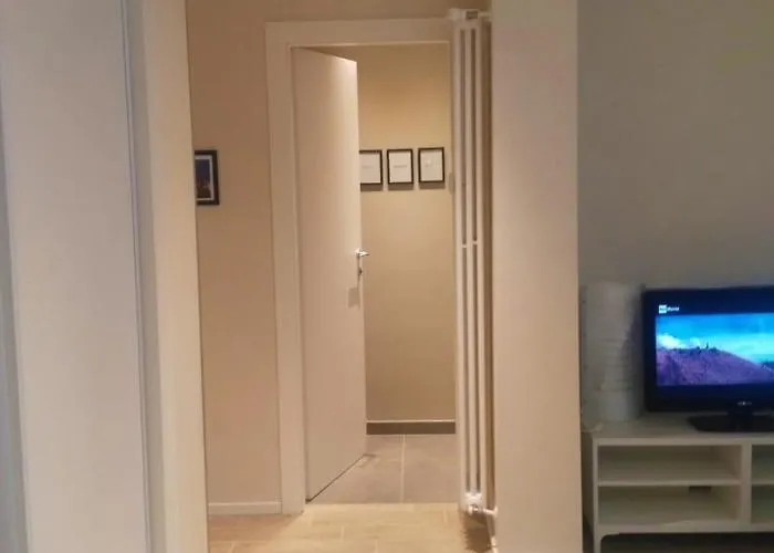 Giuly's House Cozy & Comfy In ....real !!! Apartment